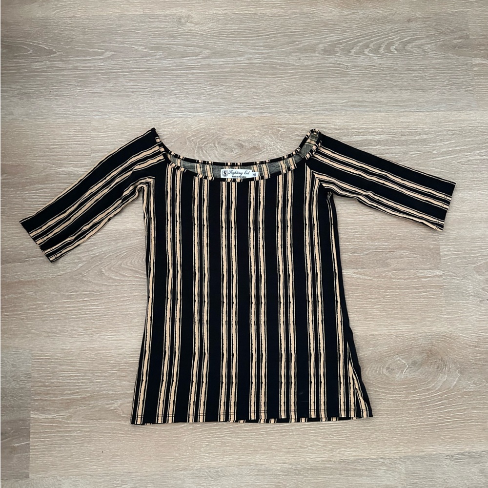 Fighting Eel Black and Tan Striped Top